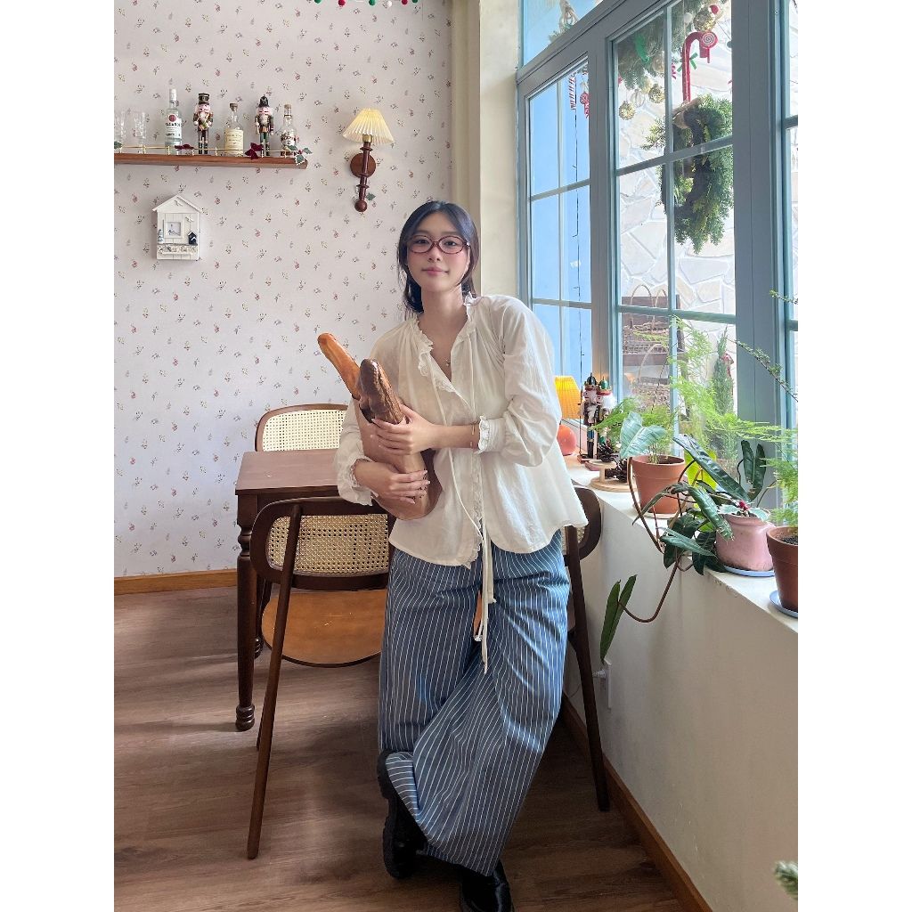 Áo Sơ Mi Nhún Cổ, Phối Ren Vintage, Tay Raglan, Dáng Babydoll, THELSTUDIOS