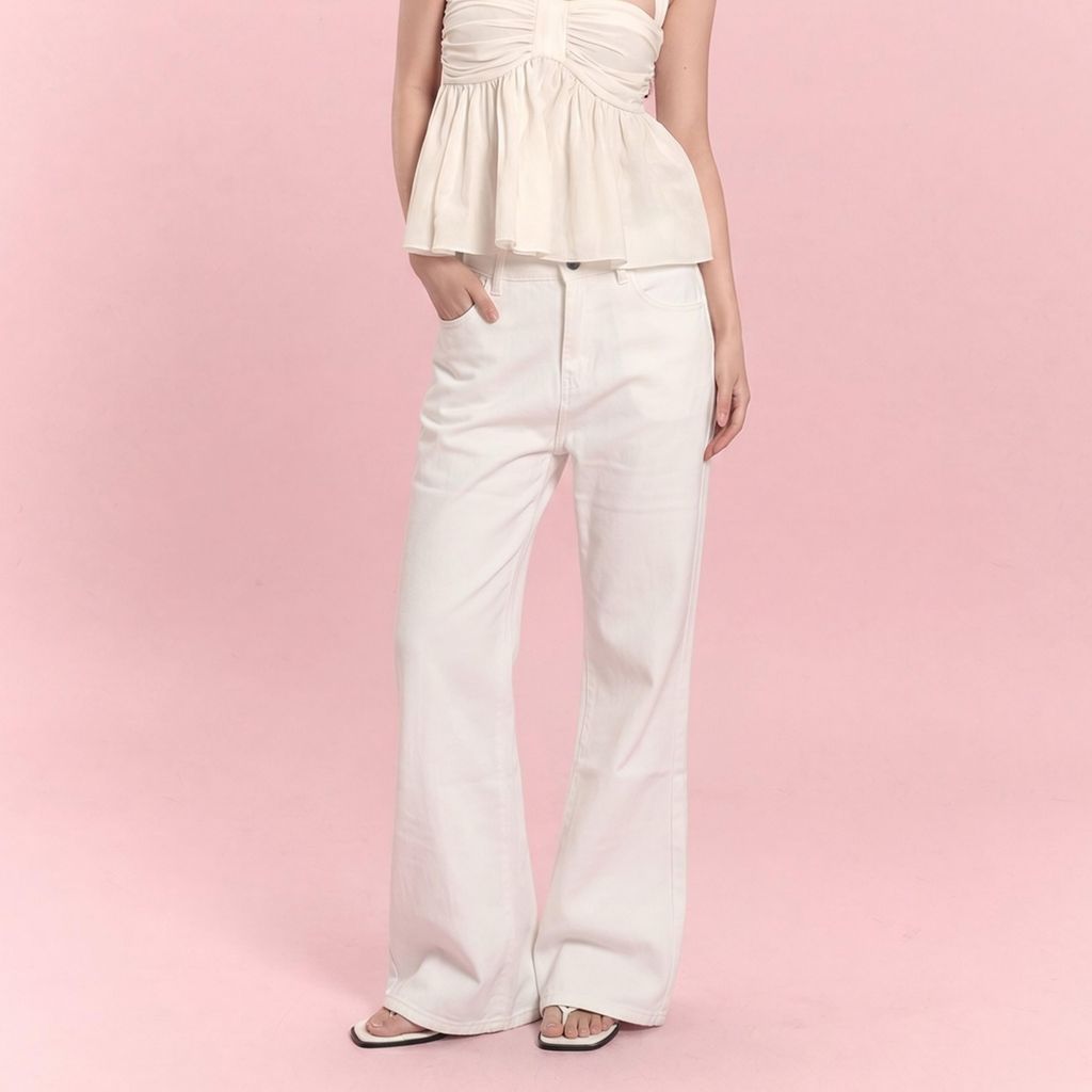 THE L STUDIOS - Quần Jeans Nữ Ống Loe Nhẹ Cạp Cao – Tôn Dáng, Kéo Dài Chân